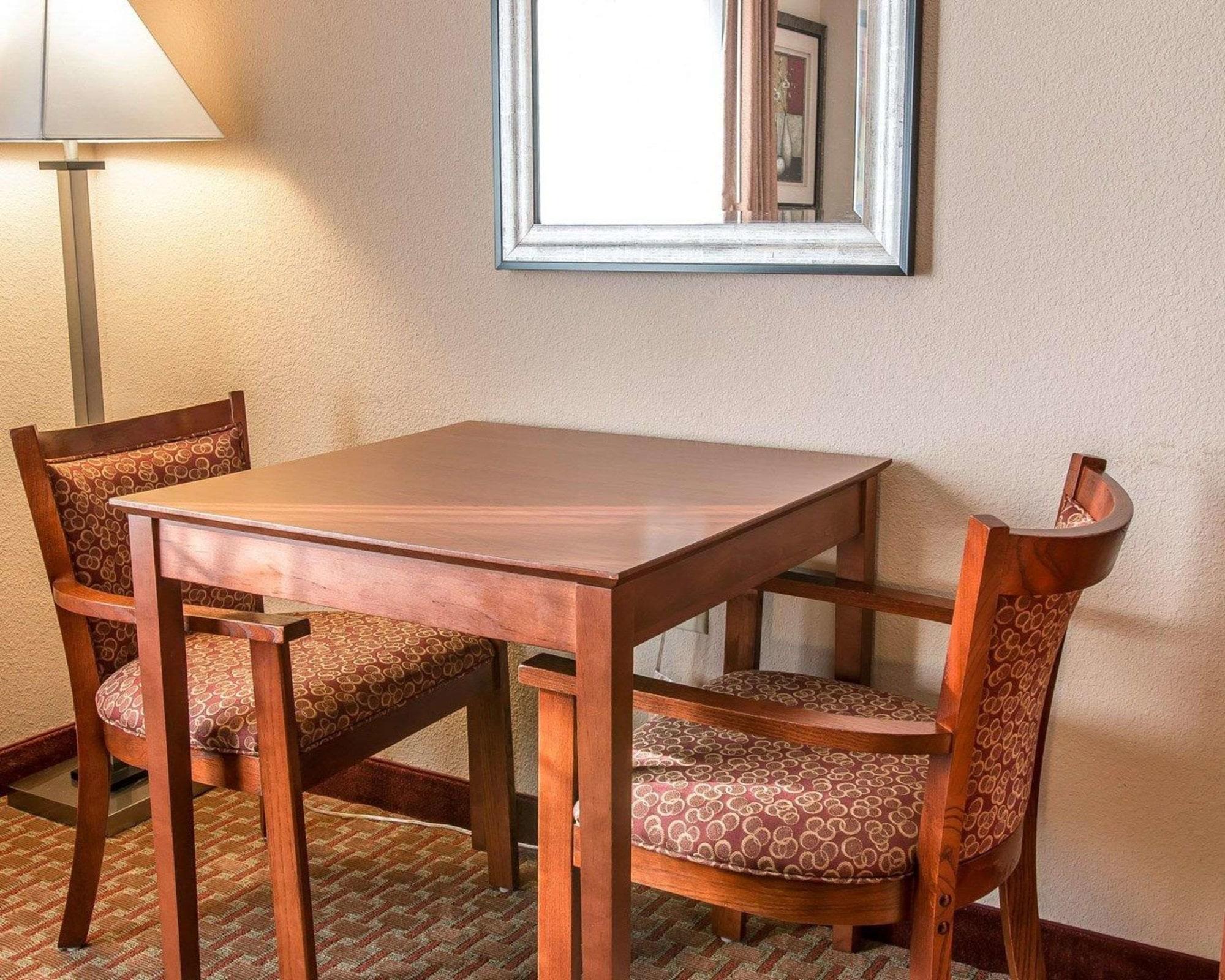 Quality Inn Near Interstate I94 ニュー・バッファロー エクステリア 写真
