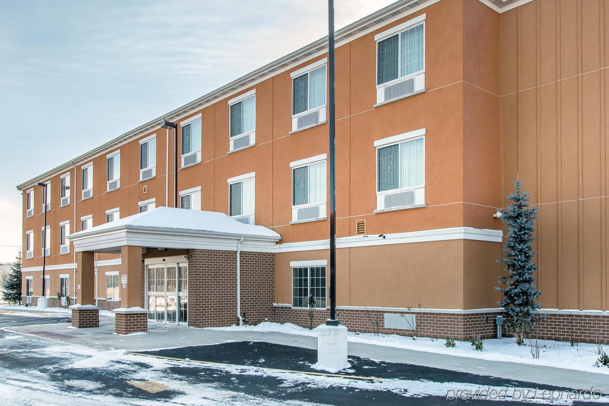 Quality Inn Near Interstate I94 ニュー・バッファロー エクステリア 写真