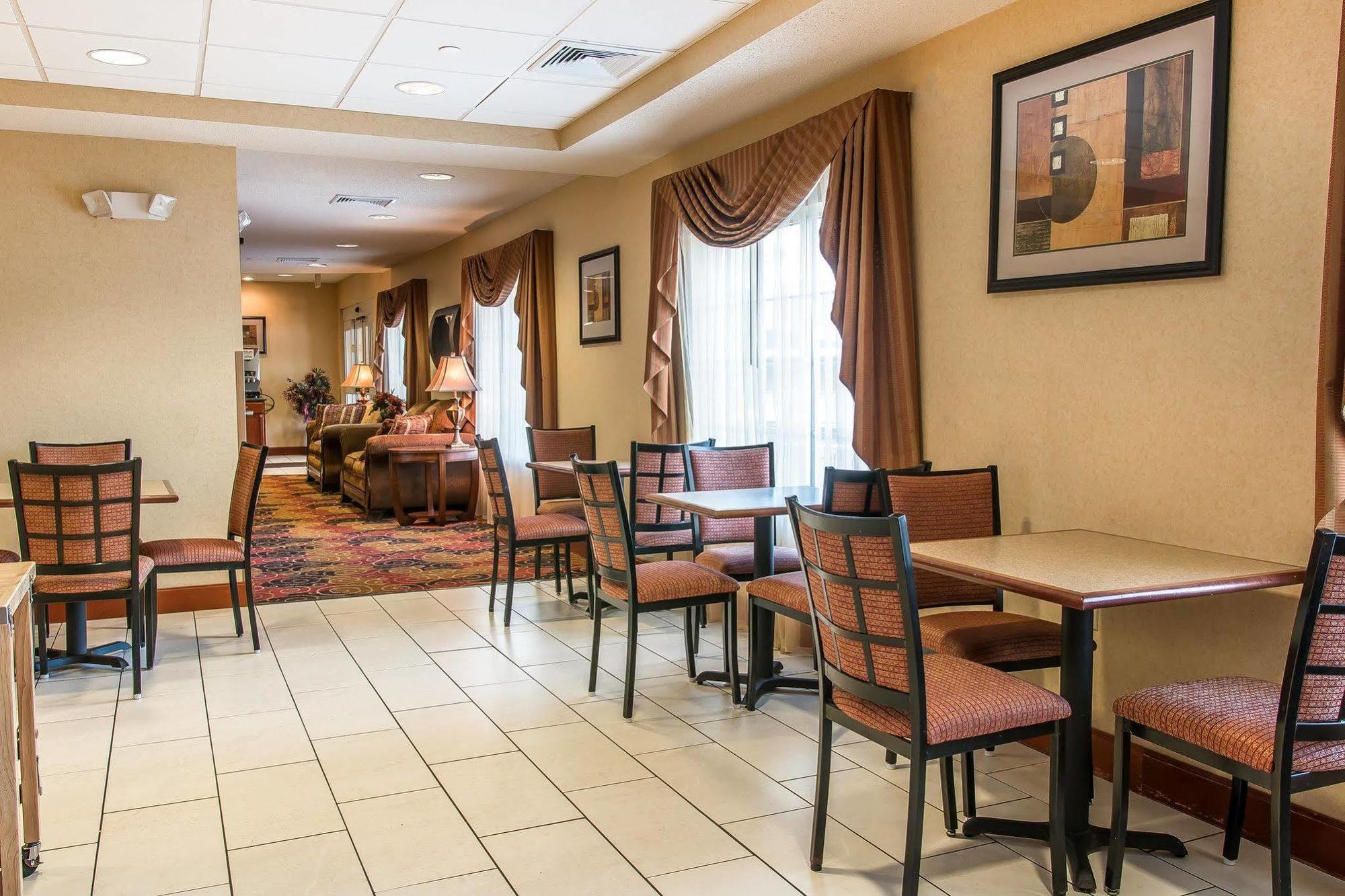 Quality Inn Near Interstate I94 ニュー・バッファロー エクステリア 写真